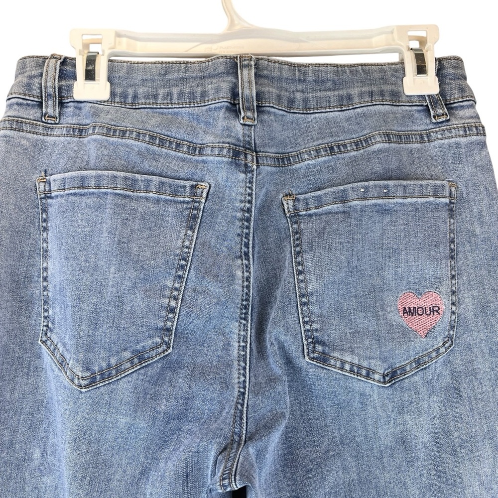 CHARLIE B Wide Leg Jeans Denim Whimsical Embroidered Icons Raw Hem Sz 8 - Picture 6 of 12